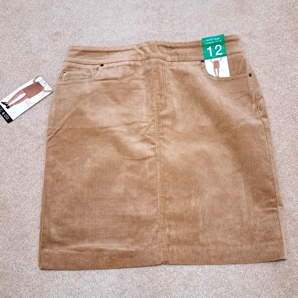 S.C. & Co Corduroy Skirt Womens Size 12 Pull On Cord Mini Skirt Tan Brown NWT - Picture 4 of 13